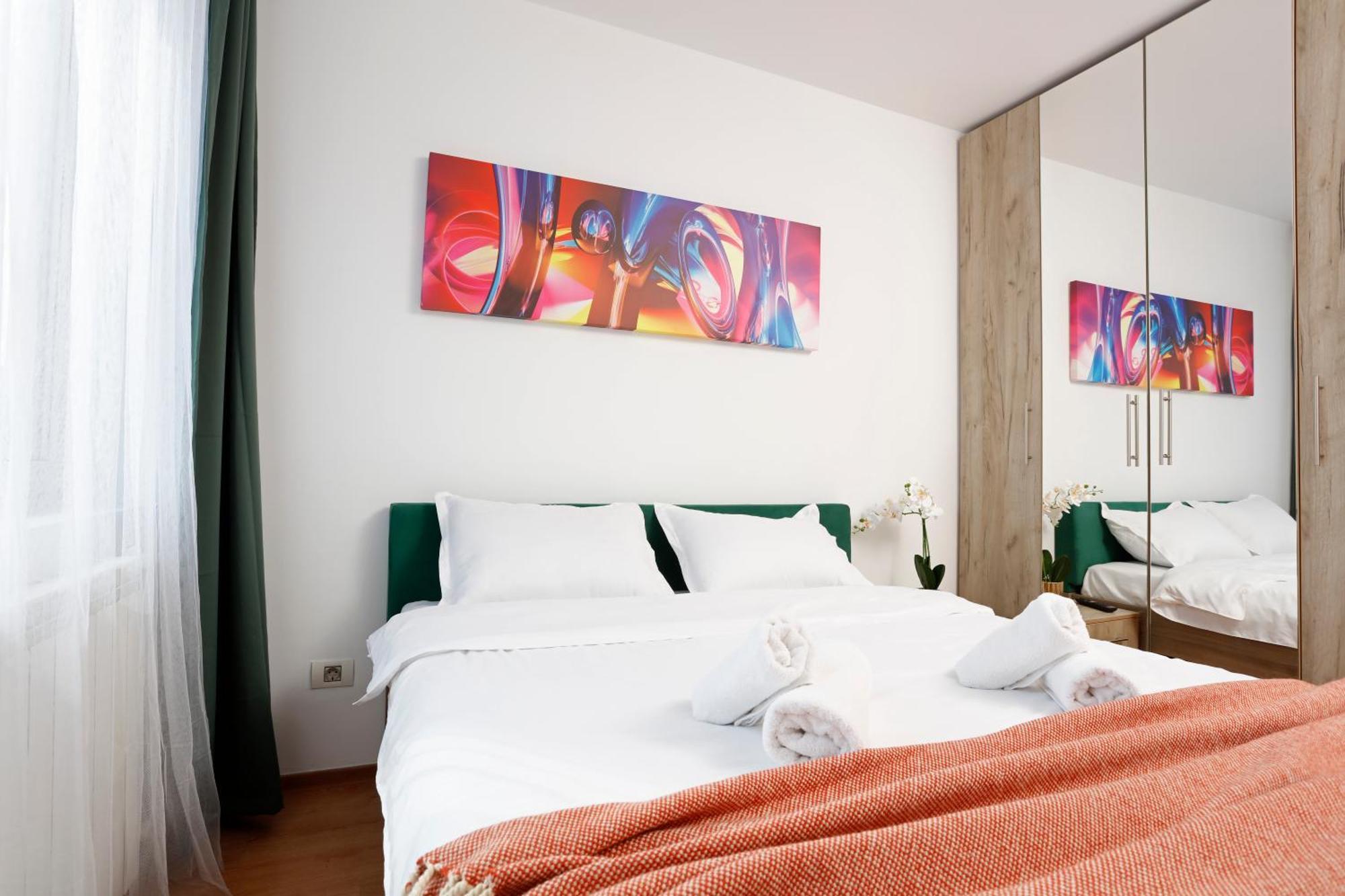 Enchanting Retreat - Historic Old Town - Pet-Friendly Haven - Steps From Unirii Bucureşti Exterior foto