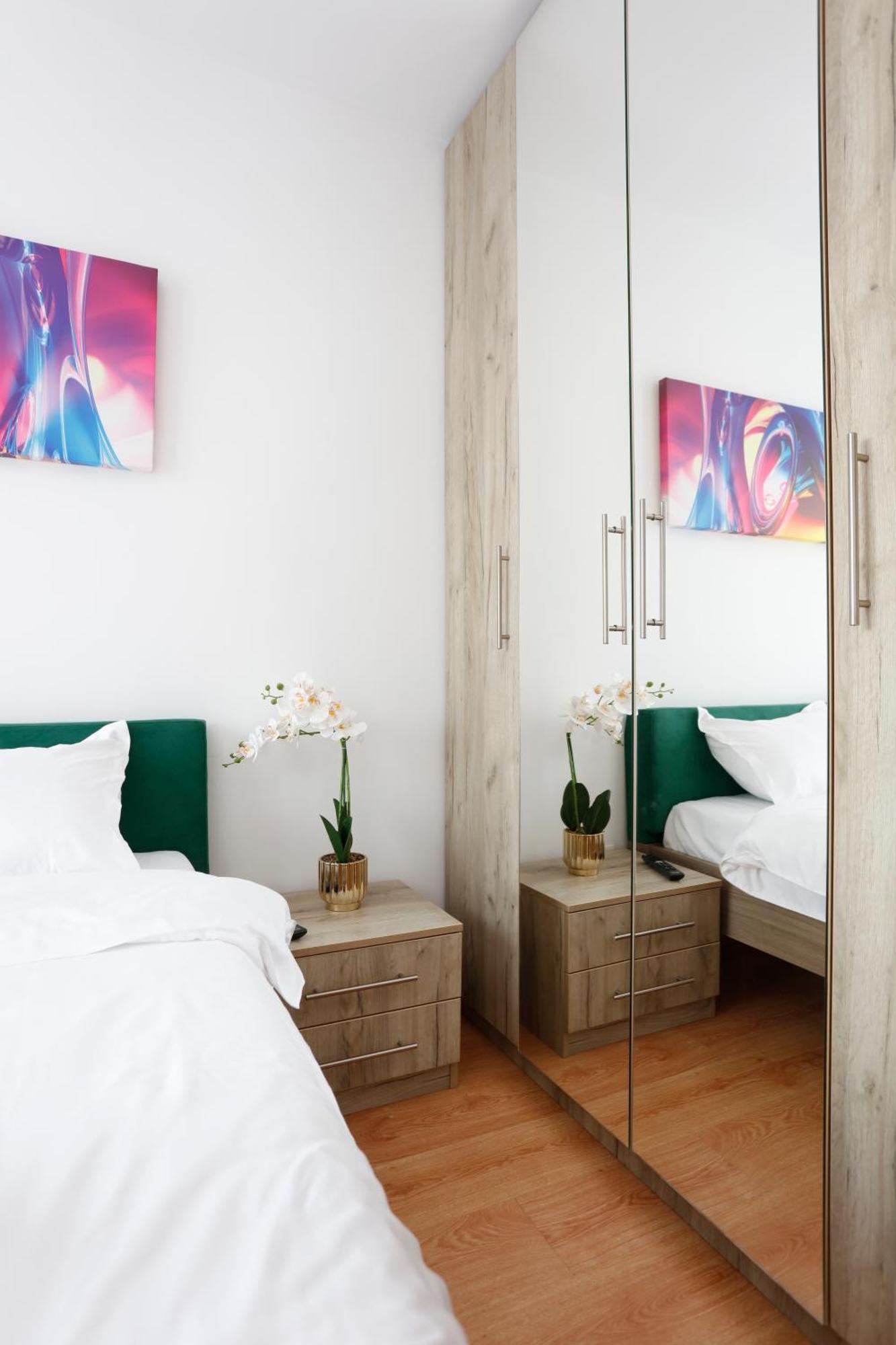 Enchanting Retreat - Historic Old Town - Pet-Friendly Haven - Steps From Unirii Bucureşti Exterior foto